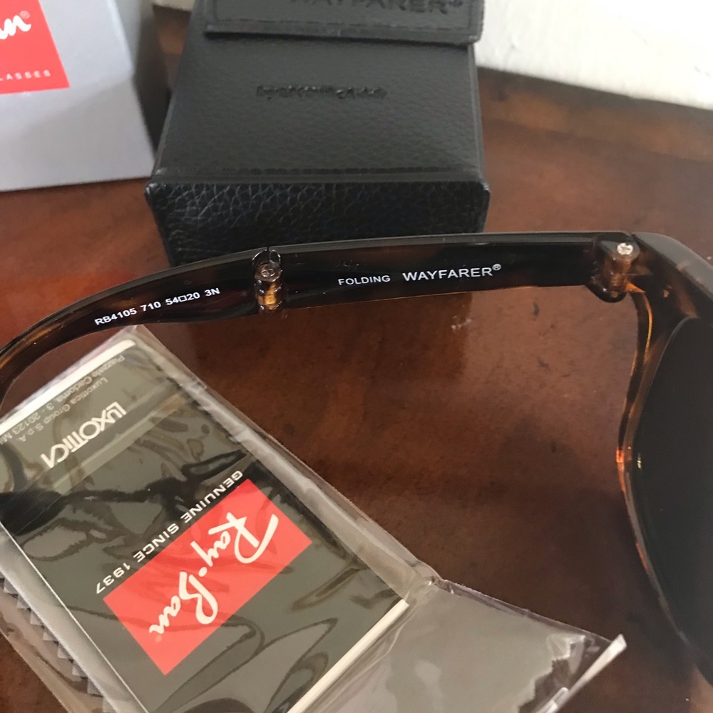 Ray-Ban foldable wayfarer sunglasses - Picture 5 of 8
